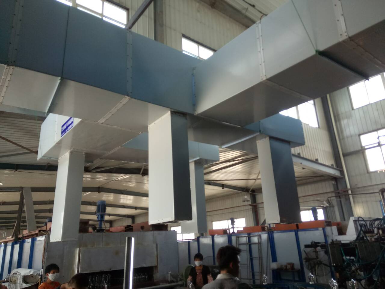 橡膠傳送帶廠高溫怎么通風(fēng)降溫？