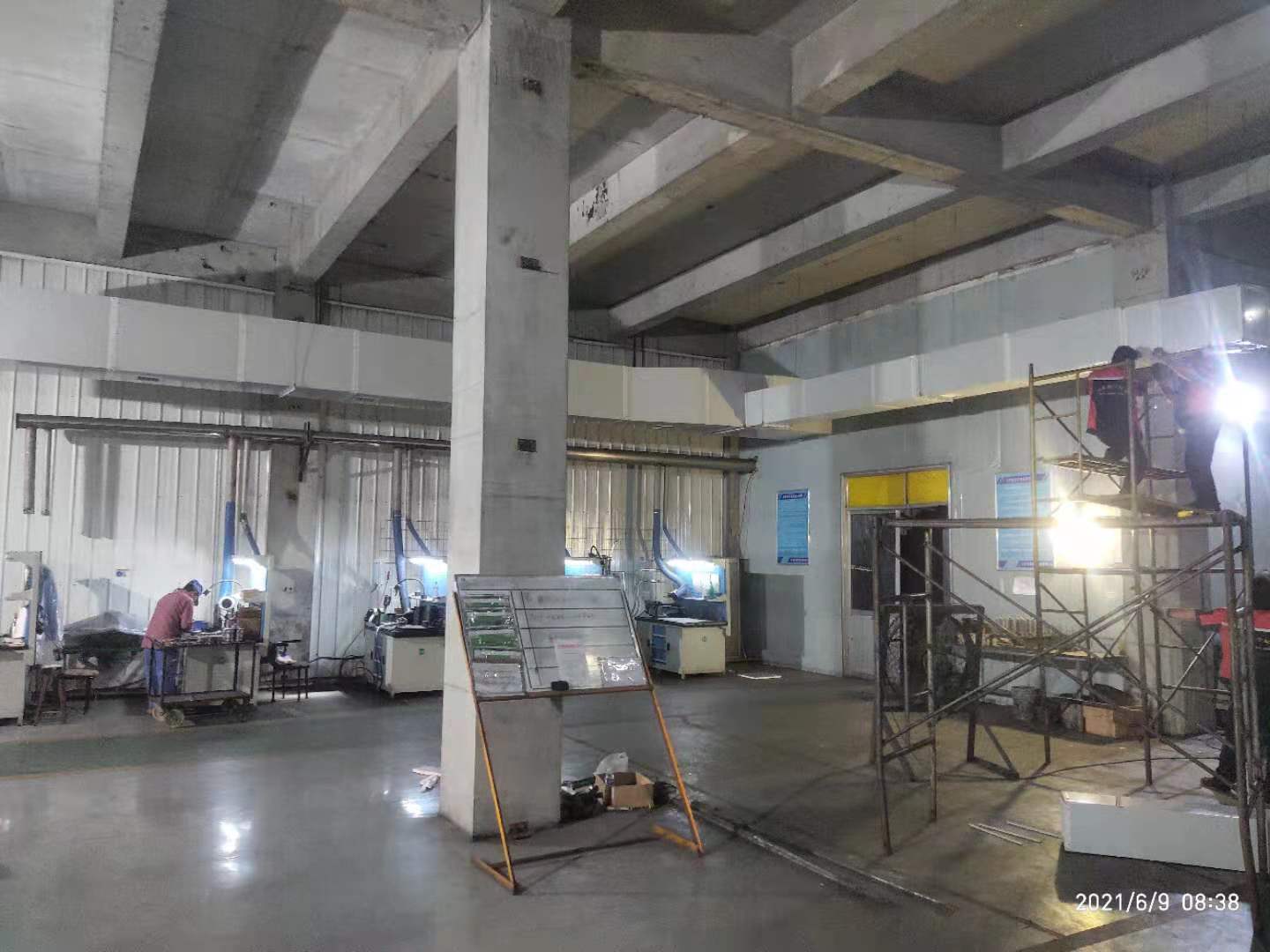 工業大風扇搭配環保空調降溫怎么樣